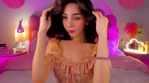 Snapshot of elsa_xo chatting on 11-03-25, 08:21 Michelle online show from 11-03-25, 08:21