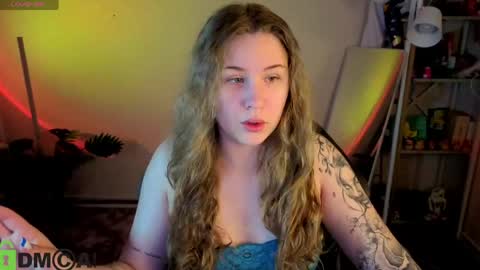 Elsie online show from 04-27-26, 01:03