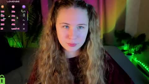 Snapshot of elsie_cutties chatting on 05-24-26, 01:10 Elsie online show from 05-24-26, 01:10