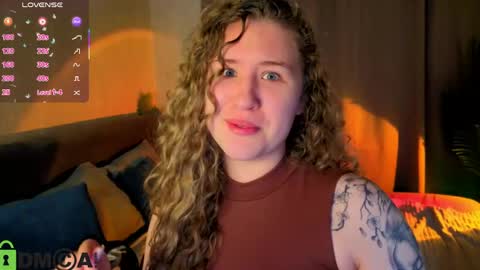 Snapshot of elsie_cutties chatting on 05-28-26, 01:14 Elsie online show from 05-28-26, 01:14