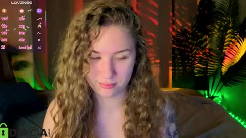 Snapshot of elsie_cutties chatting on 05-29-26, 01:14 Elsie online show from 05-29-26, 01:14