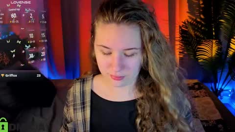 Snapshot of elsie_cutties chatting on 06-05-26, 01:23 Elsie online show from 06-05-26, 01:23