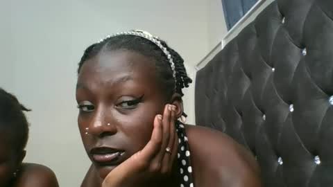 elsiejoy online show from 11-13-25, 05:23