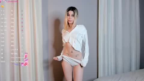 Elizabeth online show from 10-15-25, 04:51