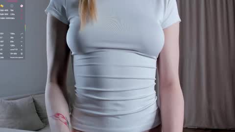 Elizabeth online show from 11-20-25, 01:33