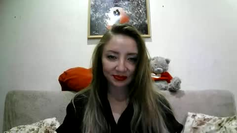 ElvinaSweet online show from 09-30-25, 02:27