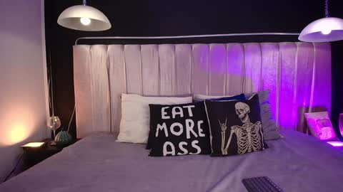 Snapshot of ely_maldox chatting on 02-04-25, 11:38 Ely online show from 02-04-25, 11:38