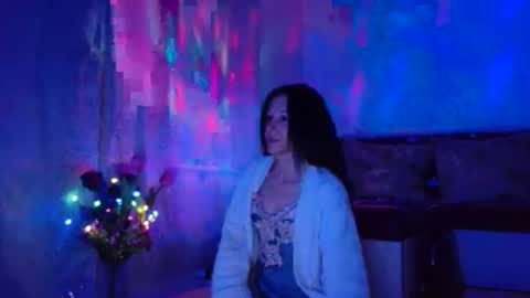 Elisa online show from 01-12-25, 01:11