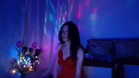 Elisa online show from 02-14-25, 10:25