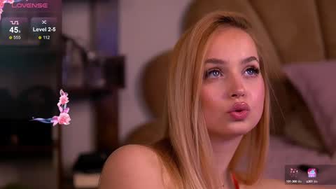 ElysaWetxx online show from 03-10-25, 09:10