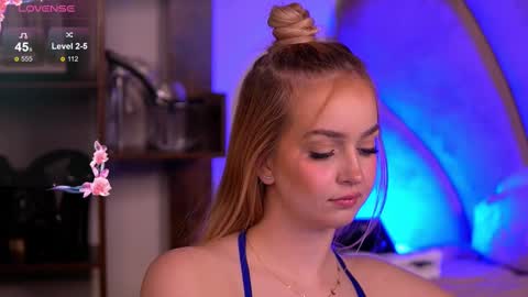 ElysaWetxx online show from 03-11-25, 08:52