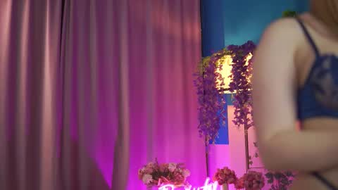 Elyssa online show from 03-25-26, 07:31