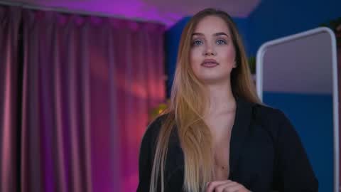 Elyssa online show from 04-19-26, 06:32