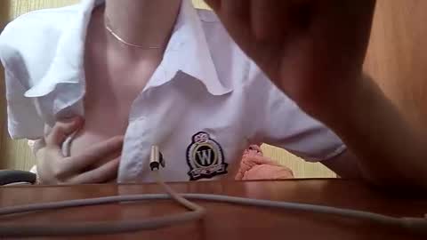 Elza Kom online show from 10-29-25, 05:20