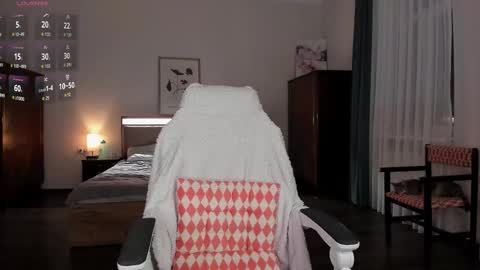 Emilie online show from 10-24-25, 03:30