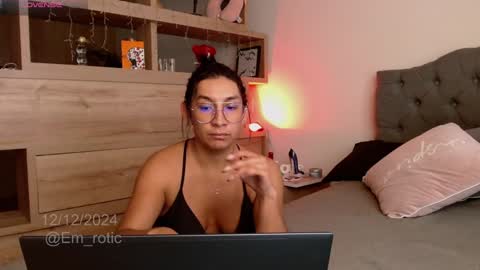 Emilia  online show from 12-12-24, 05:59