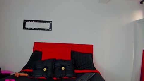 ema garcia  online show from 11-02-25, 11:23