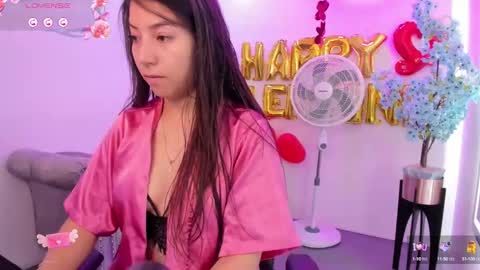 Ema louisx  online show from 02-18-25, 12:17