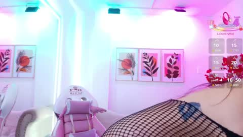 Ema louisx  online show from 04-04-26, 06:27