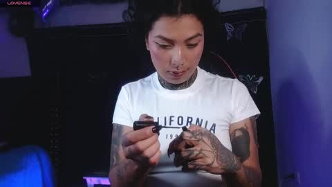 ema_ploxx online show from 04-28-26, 01:04