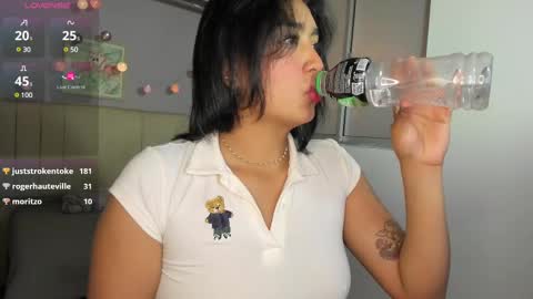 Snapshot of ema_saenz chatting on 03-10-25, 10:13 Ema online show from 03-10-25, 10:13