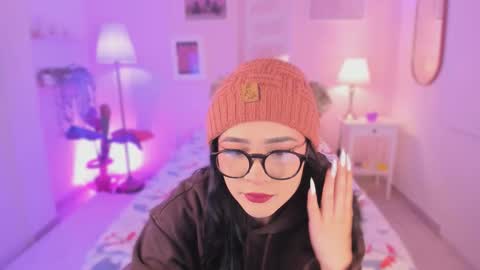 Snapshot of ema_soul chatting on 09-17-25, 07:48 emma soul online show from 09-17-25, 07:48