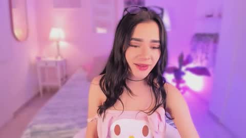 Snapshot of ema_soul chatting on 10-15-25, 07:36 emma soul online show from 10-15-25, 07:36