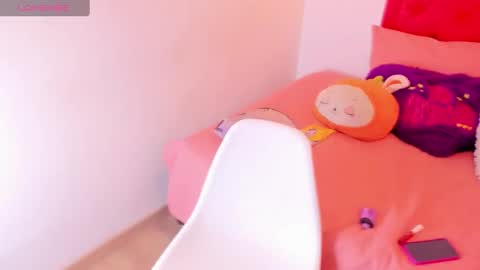 Snapshot of ema_stone65 chatting on 12-19-24, 08:13 Ema online show from 12-19-24, 08:13