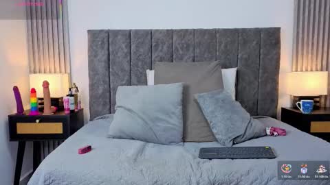 Snapshot of ema_stone65 chatting on 11-26-25, 07:37 Ema online show from 11-26-25, 07:37