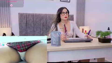 Snapshot of ema_stone65 chatting on 12-03-25, 10:52 Ema online show from 12-03-25, 10:52