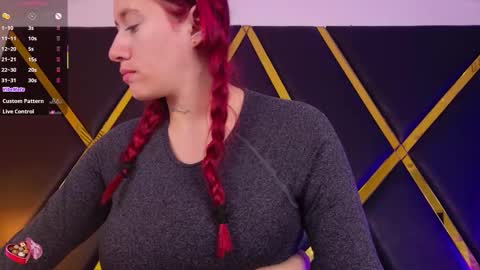 Snapshot of emaacastro chatting on 11-08-25, 11:54 Emma online show from 11-08-25, 11:54