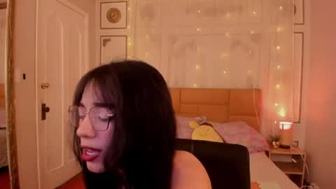 Emma online show from 07-21-26, 03:20
