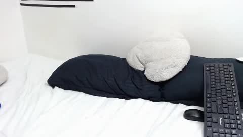 Ema Walker online show from 12-10-24, 05:07