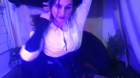 Ellie online show from 01-20-25, 04:10