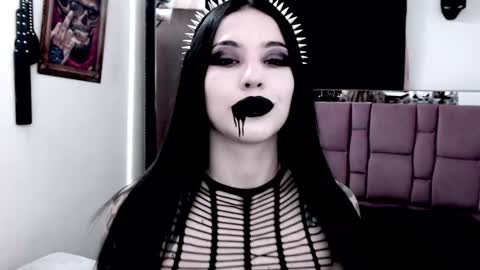 Emerald Black online show from 01-25-25, 09:04