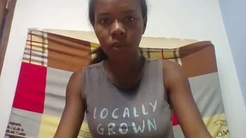 emelie473837 online show from 03-29-26, 06:24