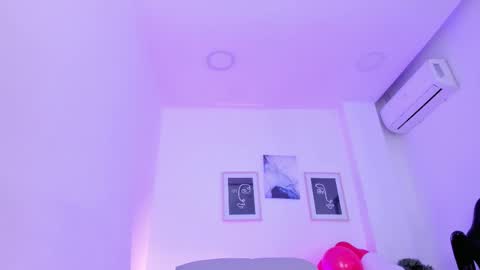 emelie_89 online show from 02-15-25, 06:12