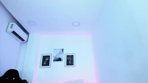 emelie_89 online show from 03-03-25, 12:16