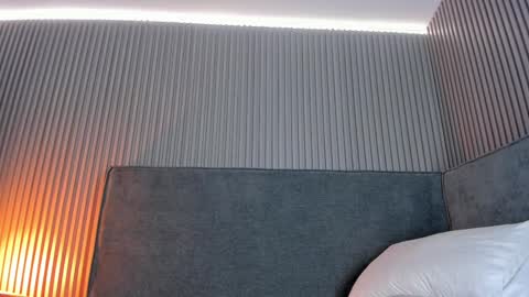 emelie_89 online show from 11-12-25, 11:43