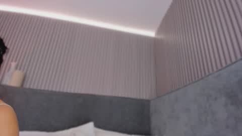 emelie_89 online show from 02-06-26, 11:57