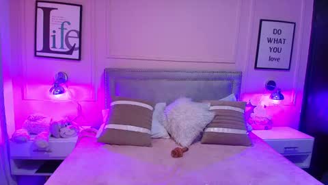 Emily  online show from 01-12-25, 11:28