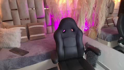 Emily  online show from 01-15-25, 01:23