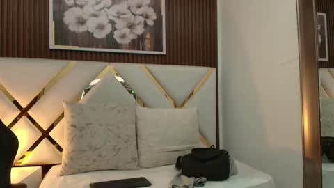 Emily  online show from 02-03-26, 04:32