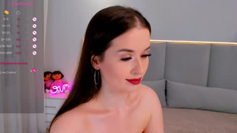 Snapshot of emelilove chatting on 01-06-25, 08:46 Emeli online show from 01-06-25, 08:46