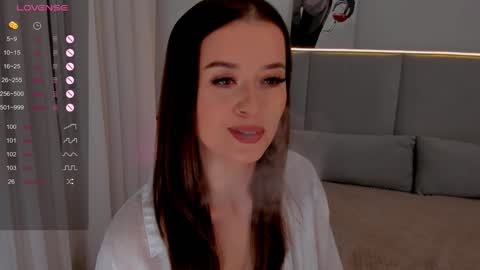 Snapshot of emelilove chatting on 02-02-25, 05:10 Emeli online show from 02-02-25, 05:10