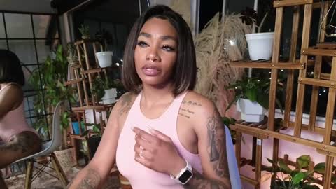 anyelii  online show from 12-12-24, 02:26