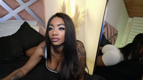 anyelii  online show from 01-25-25, 03:30