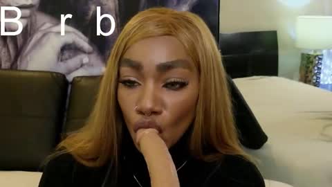 anyelii  online show from 01-10-26, 09:11