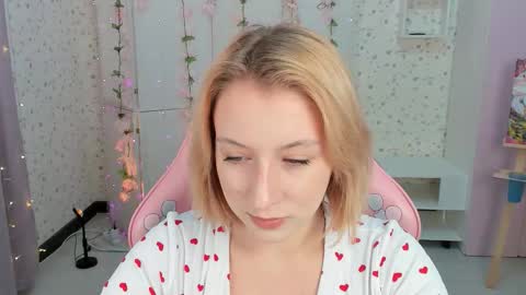 emelia online show from 10-19-25, 12:06