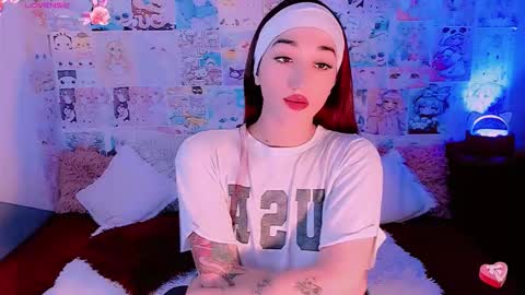 Snapshot of emely_rous chatting on 11-26-25, 02:29 Emely Rous online show from 11-26-25, 02:29